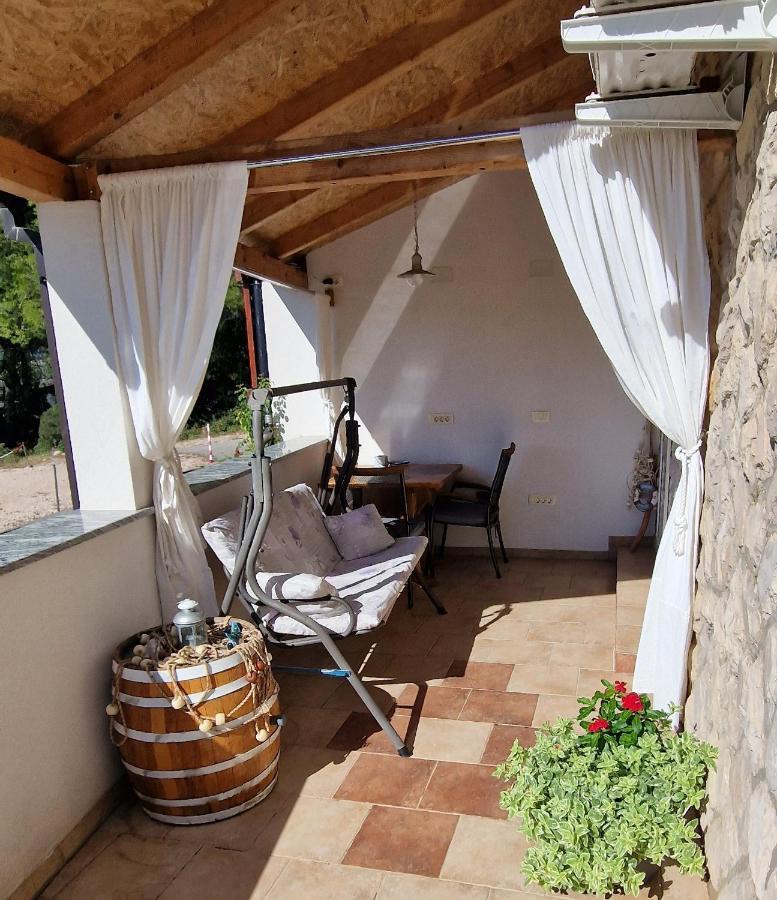 Apartmani Dutkovic Vrboska Exterior photo