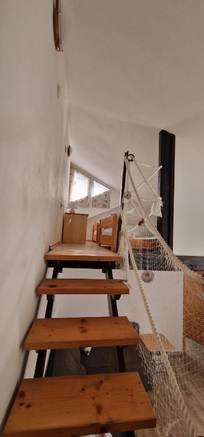 Apartmani Dutkovic Vrboska Exterior photo