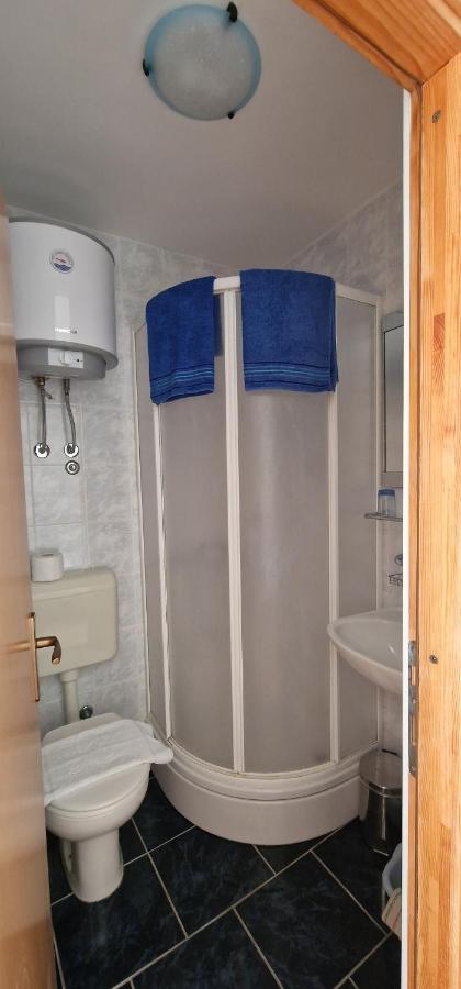 Apartmani Dutkovic Vrboska Exterior photo