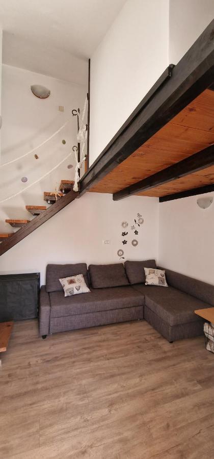 Apartmani Dutkovic Vrboska Exterior photo