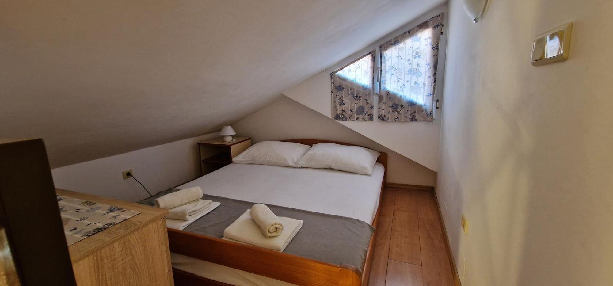 Apartmani Dutkovic Vrboska Exterior photo