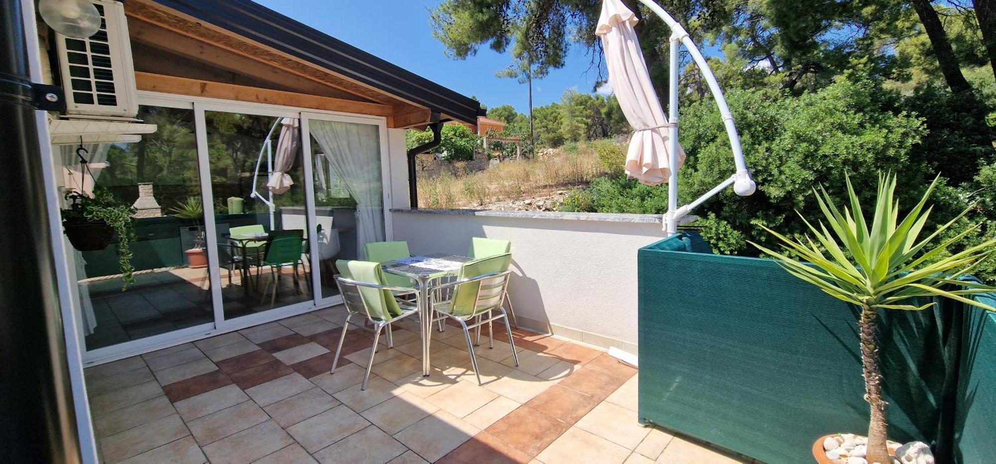 Apartmani Dutkovic Vrboska Exterior photo