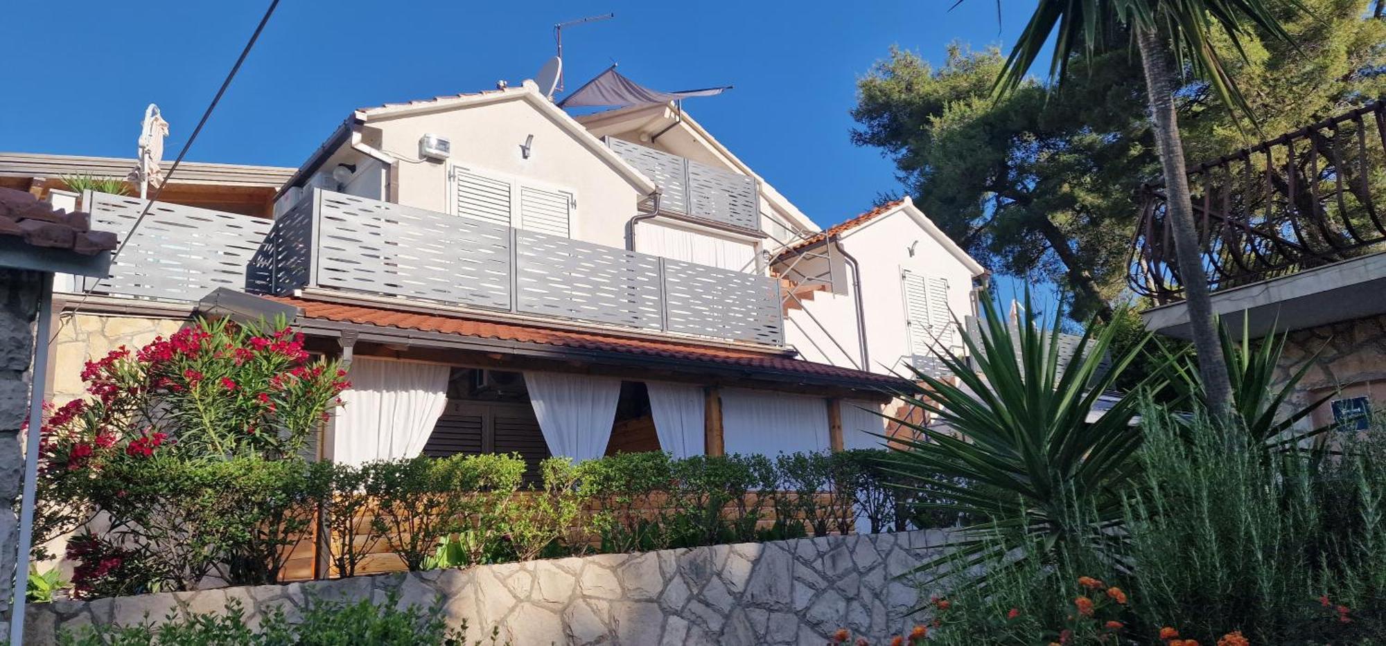 Apartmani Dutkovic Vrboska Exterior photo